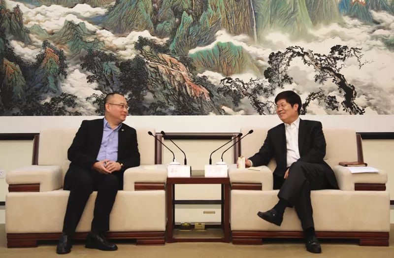 岳華峰會見平安醫(yī)療健康科技股份董事長高菁 華峰